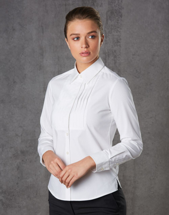 Picture of Winning Spirit - M8192 - Women’s Stretch Tuck Front Shirt